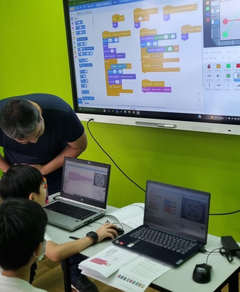 Graphite Academy offers coding and robotics classes for kids.